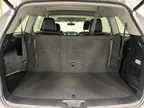 Used 2016 Toyota Highlander Limited image 27