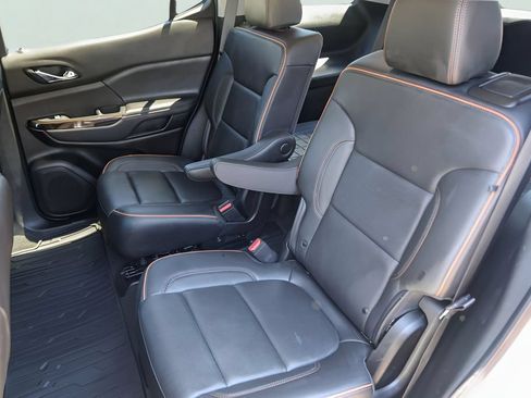Used 2023 GMC Acadia AT4 w/ Technology Package AWD/4WD image 27