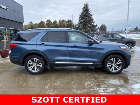 Used 2020 Ford Explorer Platinum w/ Premium Technology Package image 2