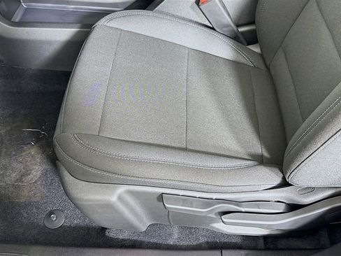 New 2026 Chevrolet Equinox EV LT image 18