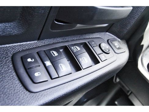 Used 2024 RAM 2500 Tradesman w/ Chrome Appearance Group AWD/4WD image 20