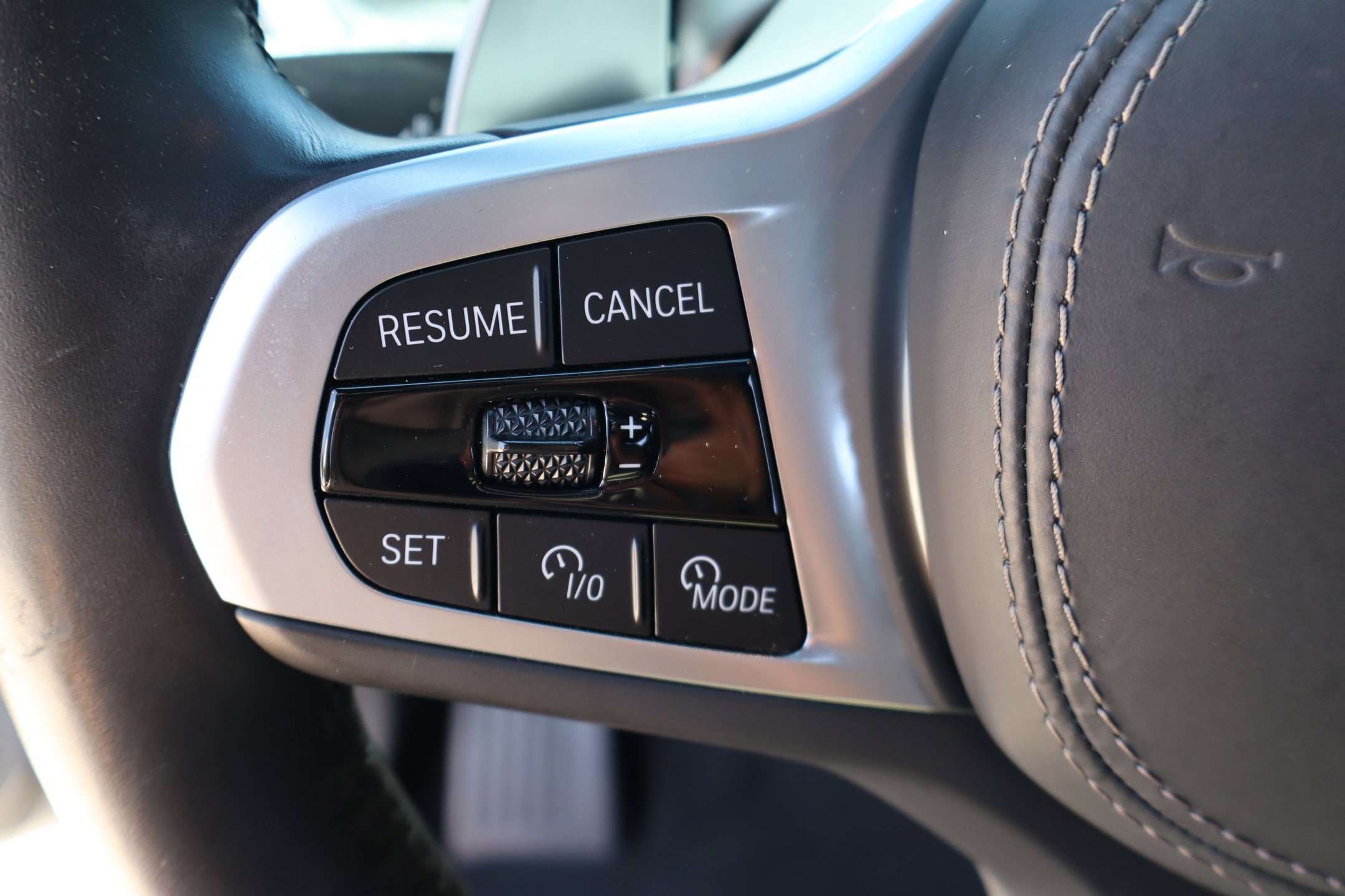 Used 2025 BMW X7 xDrive40i AWD/4WD image 18