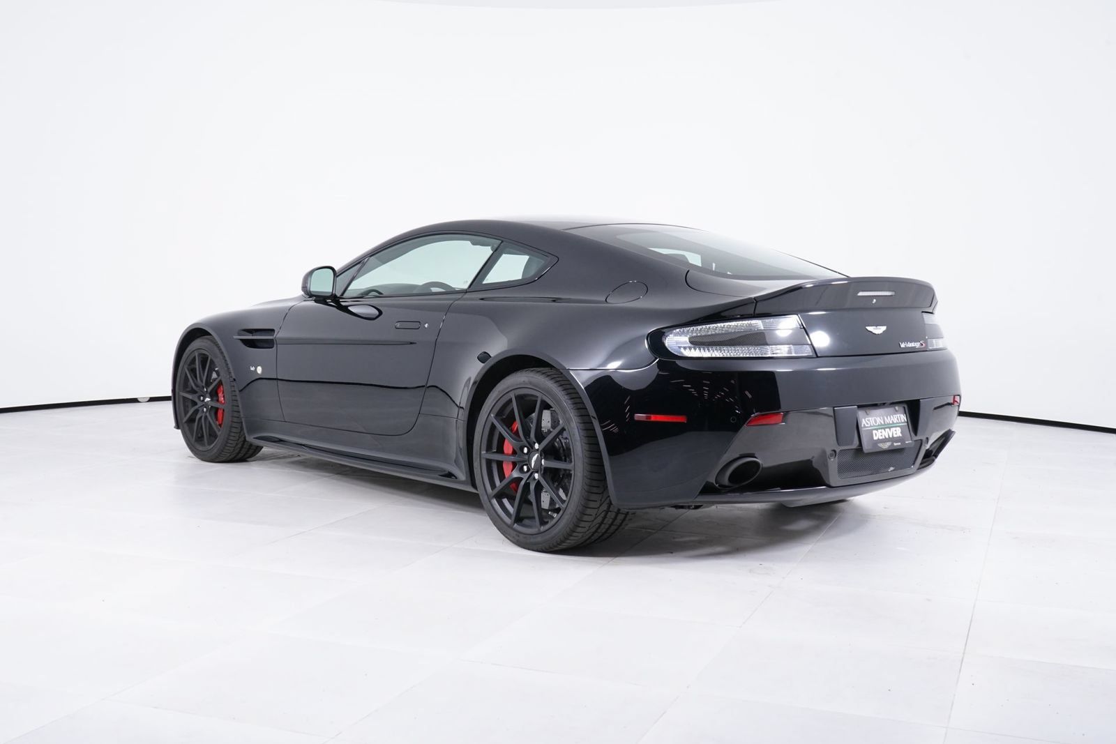 Used 2015 Aston Martin V12 Vantage S RWD image 3