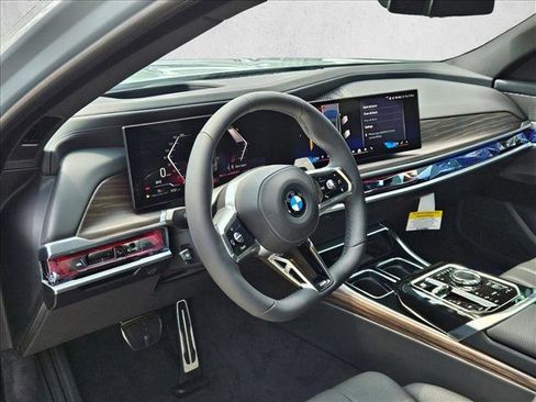 New 2025 BMW 760i xDrive w/ Executive Package image 10