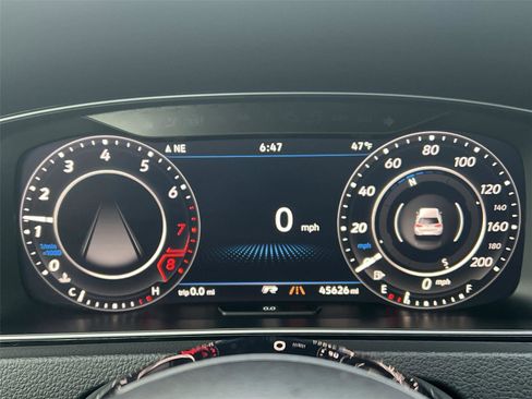 Used 2019 Volkswagen Golf R 4-Door image 14