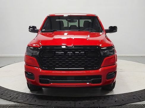 Used 2025 RAM 1500 Big Horn AWD/4WD image 3