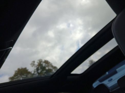 Used 2022 Mercedes-Benz C 300 Sedan image 6