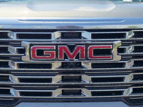 New 2026 GMC Acadia Denali w/ Super Cruise Package AWD/4WD image 32