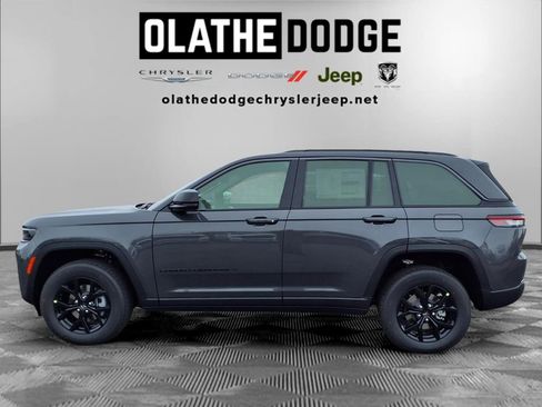 New 2026 Jeep Grand Cherokee Altitude AWD/4WD image 19