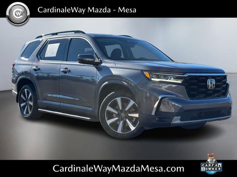 Used 2023 Honda Pilot Touring image 1