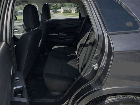 Used 2021 Mitsubishi Outlander Sport SE image 7