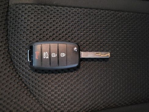 Used 2020 Kia Optima LX FWD image 32