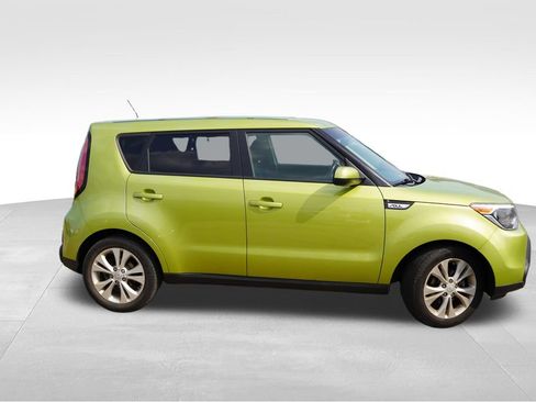 Used 2015 Kia Soul + FWD image 2
