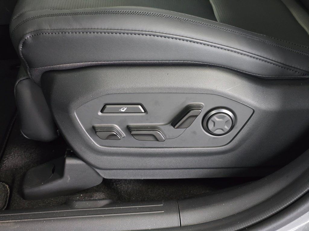 New 2026 Hyundai Santa Fe Calligraphy AWD/4WD image 19