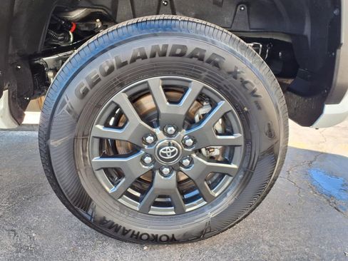 Used 2025 Toyota 4Runner SR5 image 41