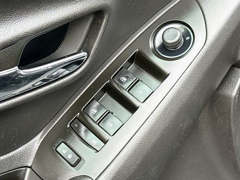 Used 2022 Chevrolet Trax LT w/ Driver Confidence Package image 8