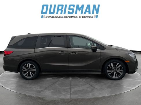 Used 2023 Honda Odyssey Touring image 7