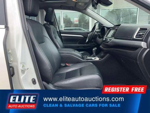 Used 2018 Toyota Highlander XLE AWD/4WD image 10
