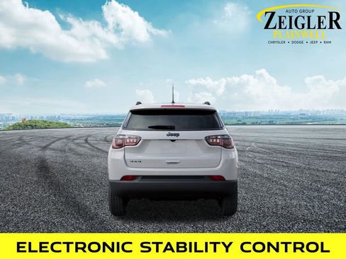 New 2026 Jeep Compass Latitude AWD/4WD image 7