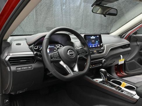 Used 2025 Nissan Altima 2.5 SR image 26