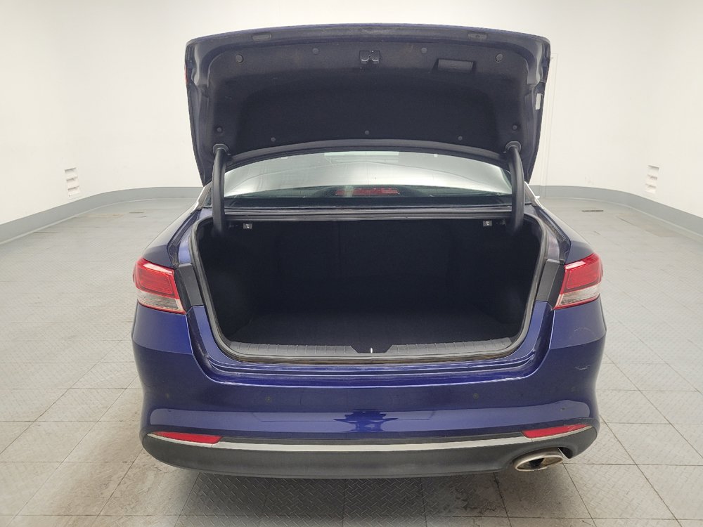 Used 2018 Kia Optima LX w/ 17" Alloy Wheels Package FWD image 29