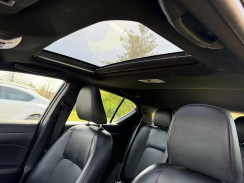 Used 2017 Lexus CT 200h w/ Navigation System Package image 16