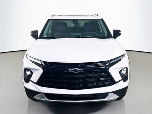 New 2025 Chevrolet Blazer LT w/ Midnight/Sport Edition image 3