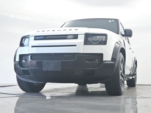 Used 2023 Land Rover Defender 130 X-Dynamic SE AWD/4WD image 26