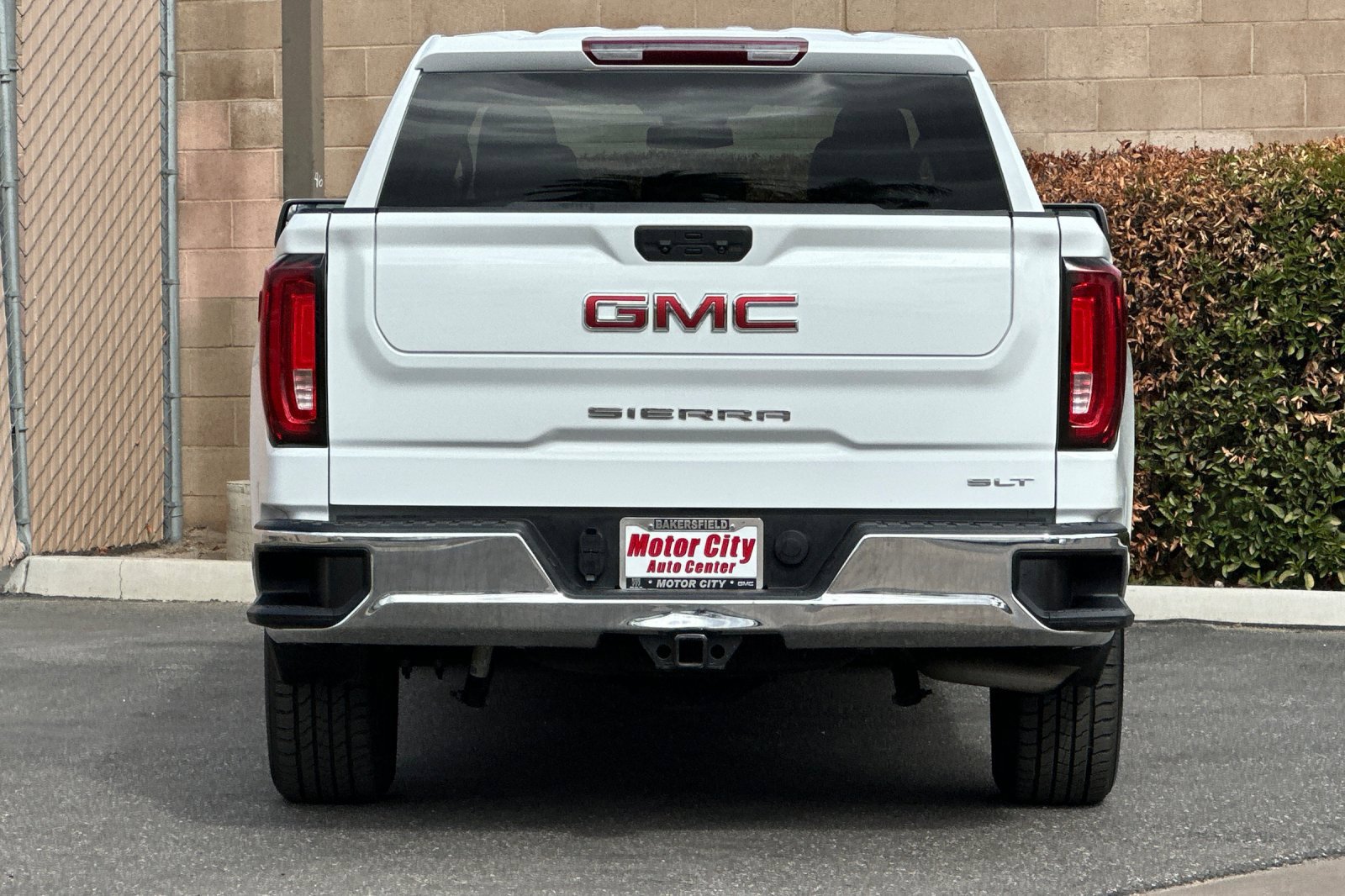 Certified 2025 GMC Sierra 1500 SLT RWD image 5