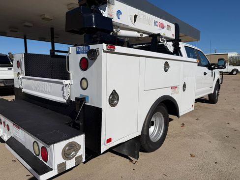 Used 2017 Ford F350 XL w/ Power Equipment Group image 17
