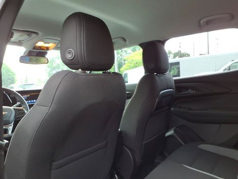 Used 2025 Chevrolet TrailBlazer LT w/ Convenience Package FWD image 12