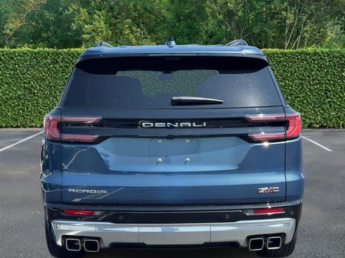 Used 2025 GMC Acadia Denali w/ Super Cruise Package FWD image 5