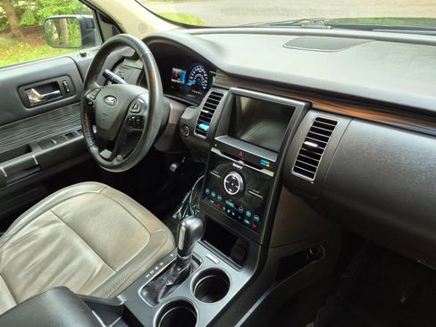 Used 2019 Ford Flex Limited w/ Limited Appearance Package AWD/4WD image 11