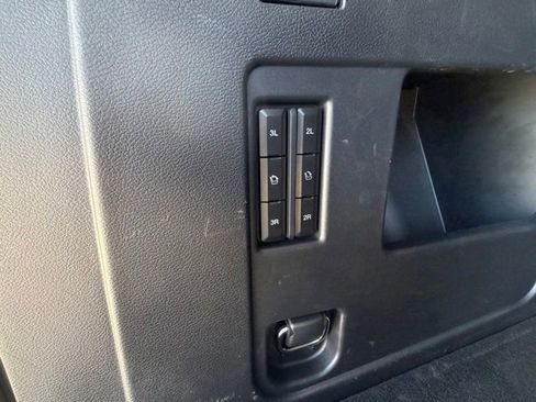 Used 2023 Ford Expedition XLT RWD image 8