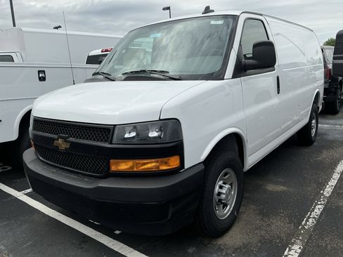 New 2025 Chevrolet Express 2500 w/ Driver Convenience Package RWD image 4