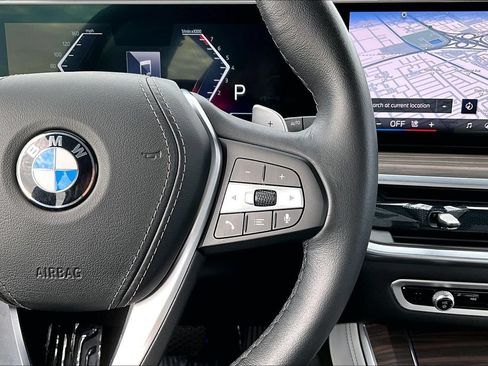 Used 2025 BMW X5 xDrive40i w/ Parking Assistance Package AWD/4WD image 12