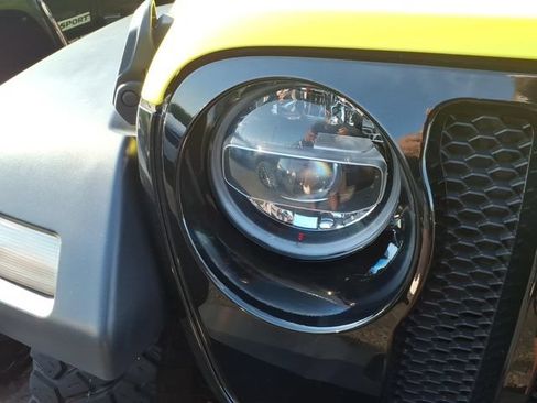 Used 2022 Jeep Wrangler Unlimited Sport AWD/4WD image 7
