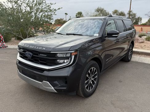 Used 2025 Ford Expedition Max Platinum image 7