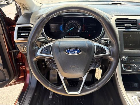 Used 2016 Ford Fusion SE w/ Equipment Group 202A FWD image 10