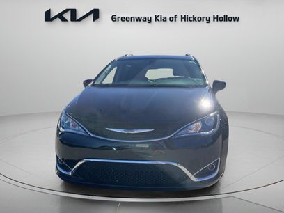 Used 2020 Chrysler Pacifica Touring-L w/ Tire & Wheel Group