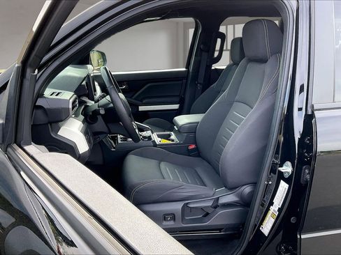 Used 2024 Toyota Tacoma TRD Off-Road image 22