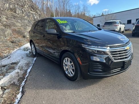 Used 2022 Chevrolet Equinox LS w/ LS Convenience Package image 9