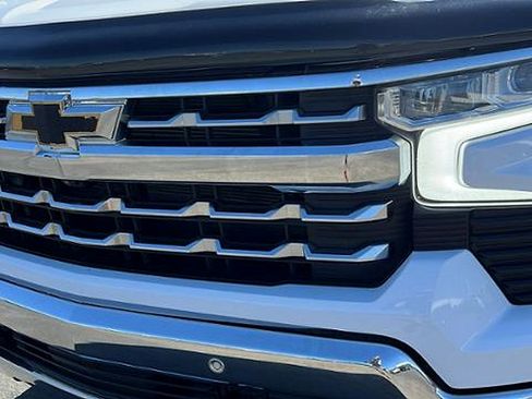 Used 2022 Chevrolet Silverado 1500 LTZ w/ Technology Package image 10