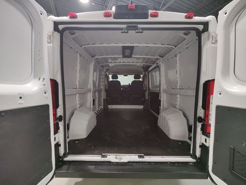 Used 2021 RAM ProMaster 3500 w/ Convenience Group image 8