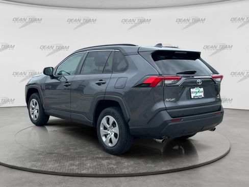 Used 2021 Toyota RAV4 LE AWD/4WD image 5