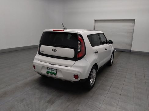 Used 2019 Kia Soul + image 9