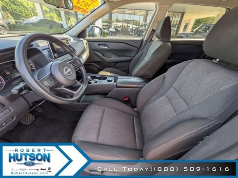 Used 2024 Nissan Rogue SV AWD/4WD image 16