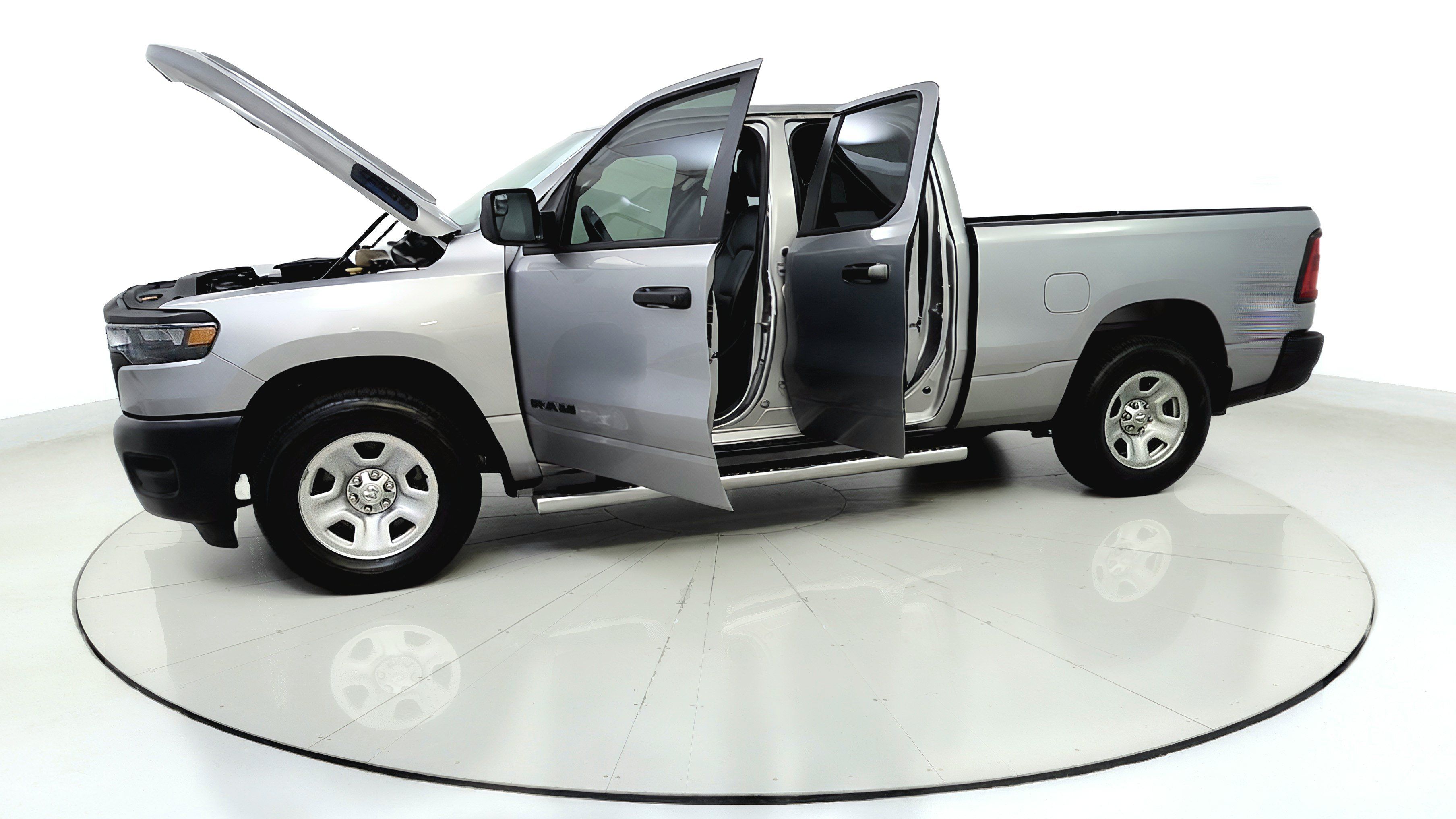 Used 2025 RAM 1500 Tradesman AWD/4WD image 11