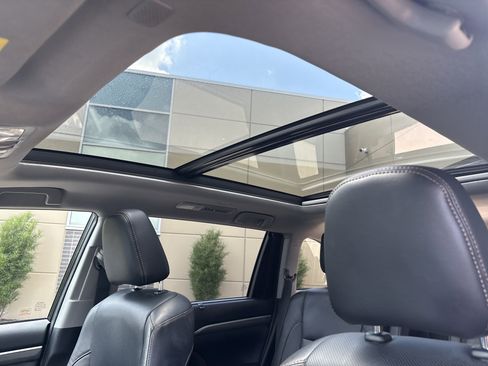 Used 2019 Toyota Highlander Limited Platinum AWD/4WD image 28