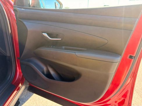 Used 2025 Hyundai Tucson SEL AWD/4WD image 13
